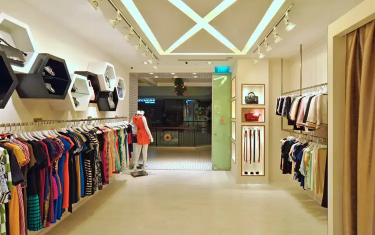 صورة لمحل ملابس في مول ميد واي بلازا العاصمة الإدارية