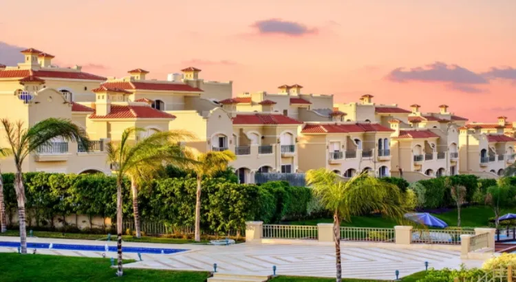 كمبوند الباتيو 5 ايست الشروق الباتيو 5