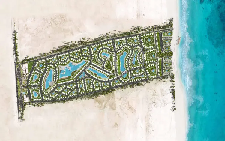 قرية جايا صبور راس الحكمة ماستر بلان قرية جايا الساحل الشمالي مع المساحات الخضراء والبحيرات